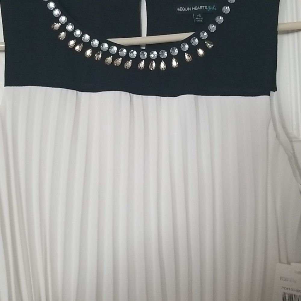Girls Black and white dress - Picture 2 of 3